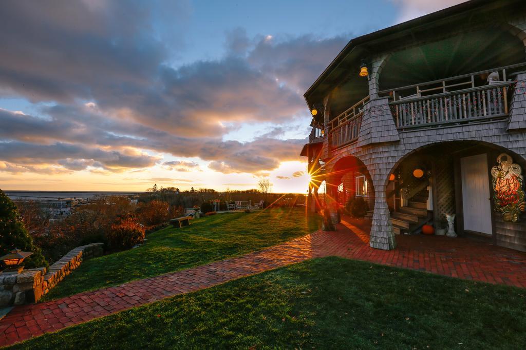 Lands End Inn - Adults Only Provincetown Exterior photo