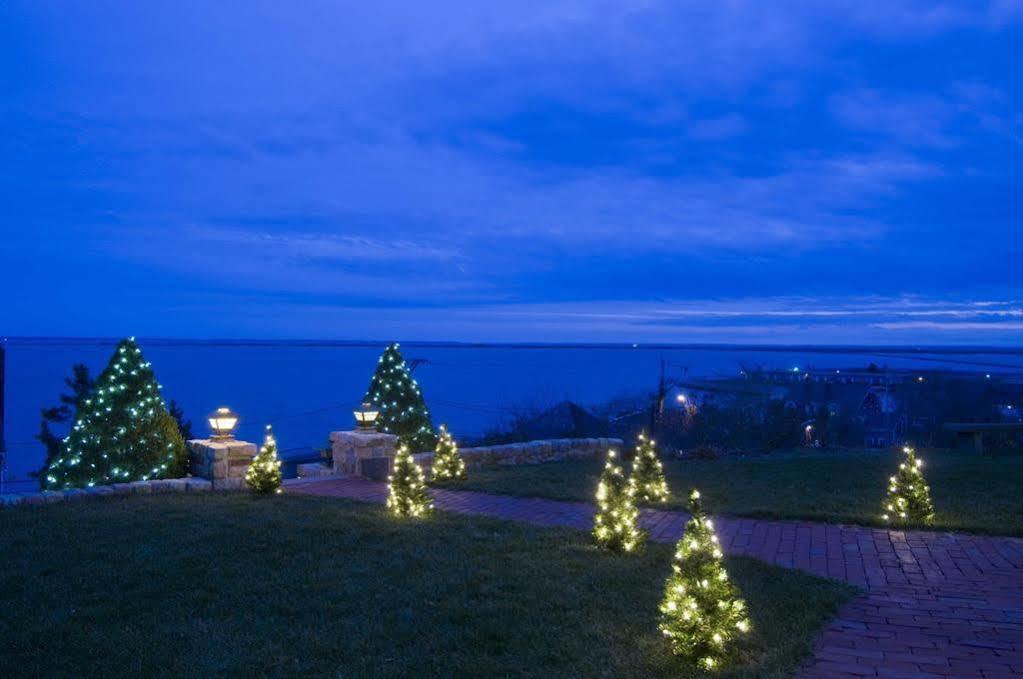 Lands End Inn - Adults Only Provincetown Exterior photo